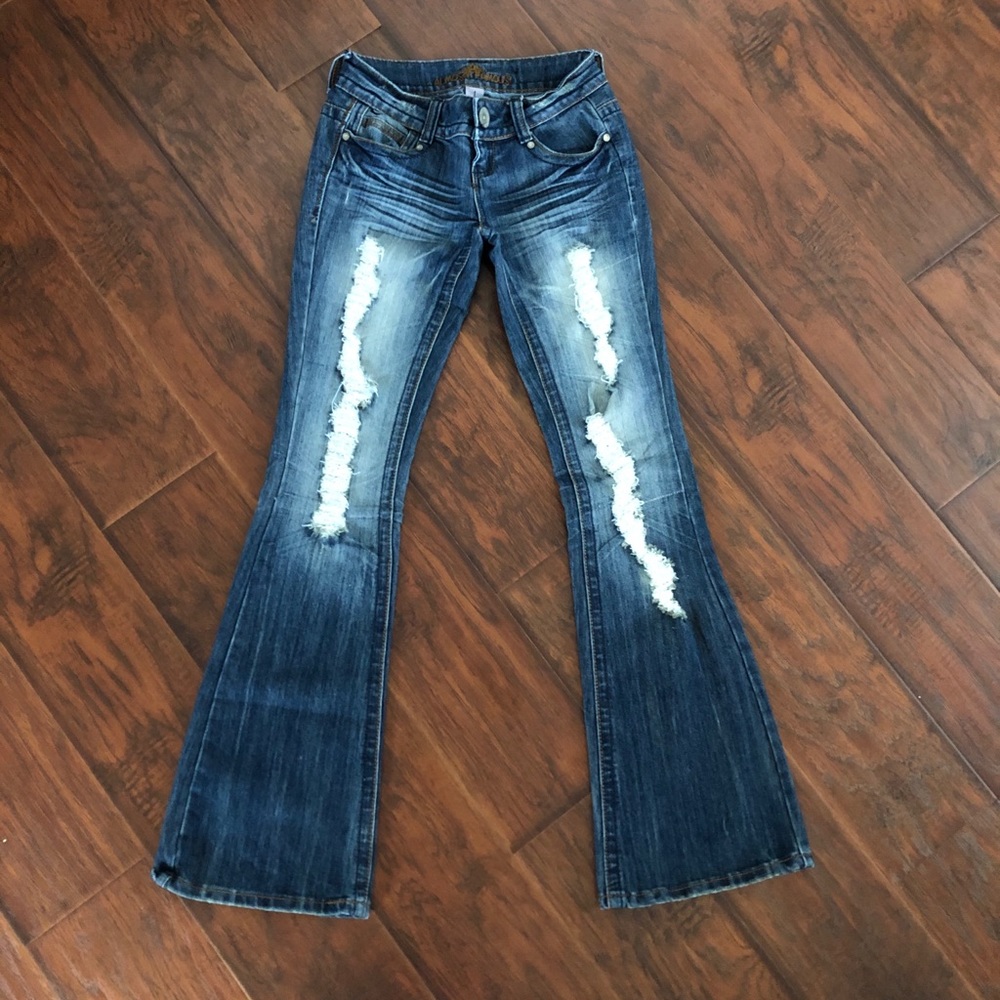 Almost Famous JEANS